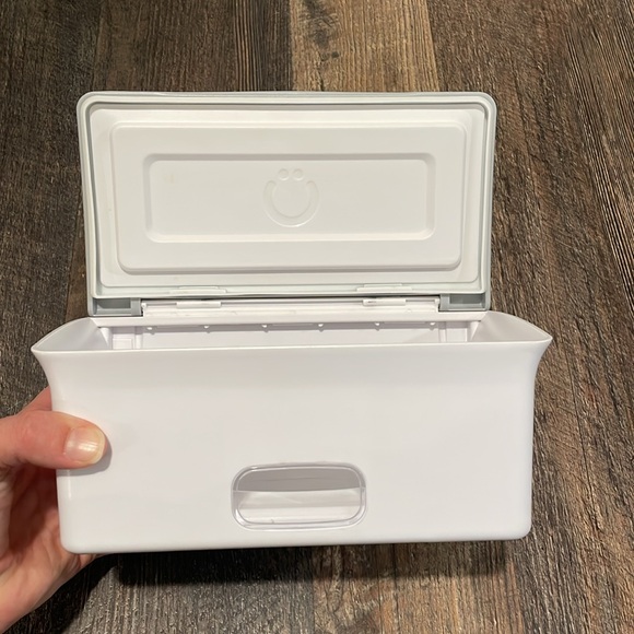 Baby Wipes Container - Picture 3 of 4